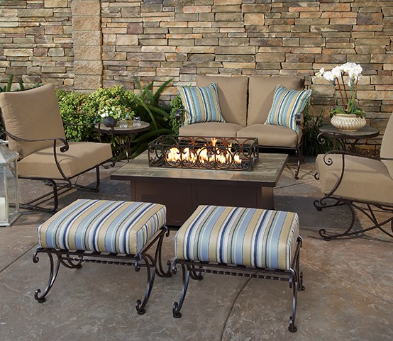 outdoor patio furniture sets Highlands Ranch
